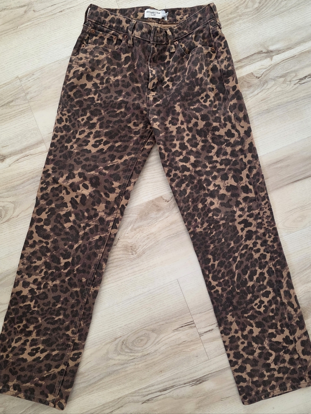 Abercrombie & Fitch Curve Love Low Rise Baggy Jean Leopard 29x30
